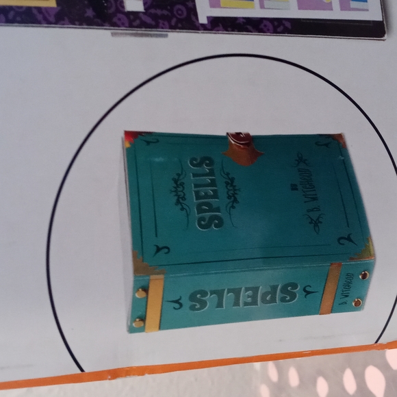 Creatology Make Your Own Witch House Kit - Picture 3 of 8